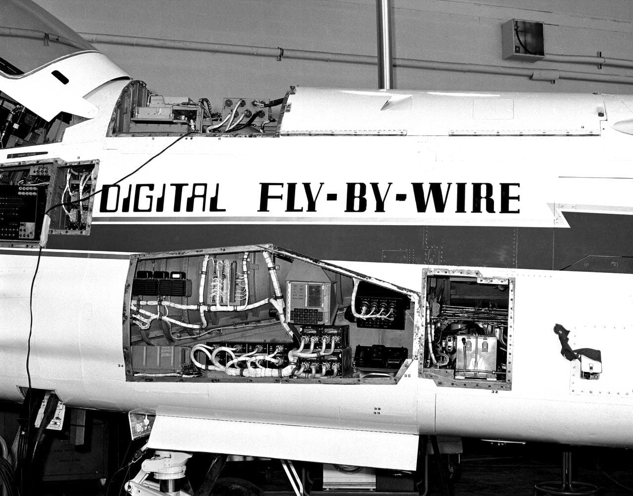 F-8 DFBW on-board electronics