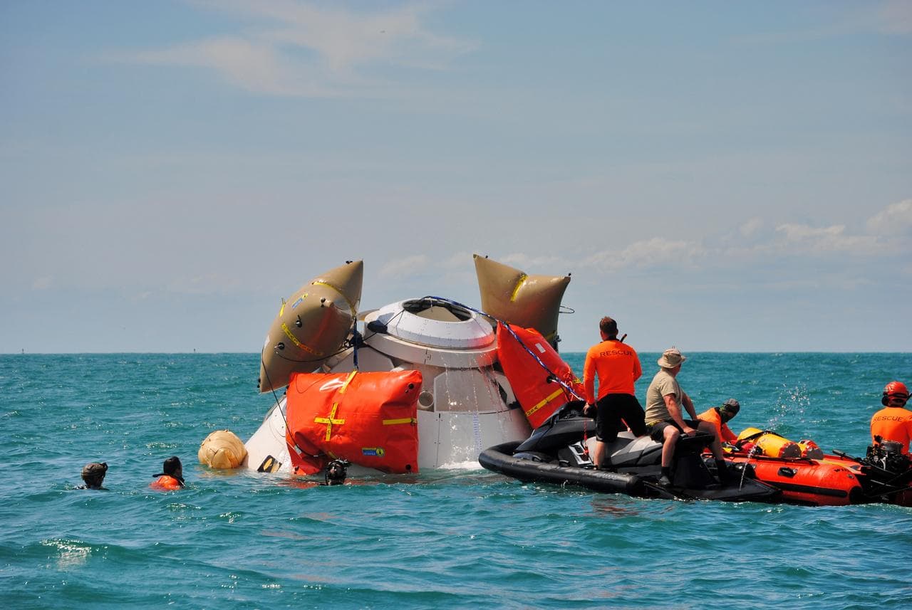 Starliner Astronaut Water Rescue Training