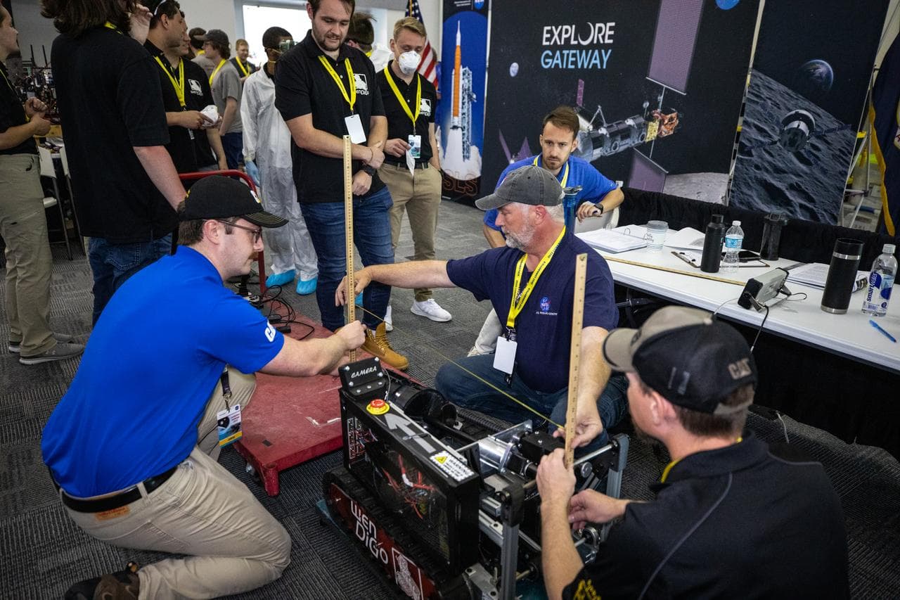 Lunabotics / Robotic Mining Competition