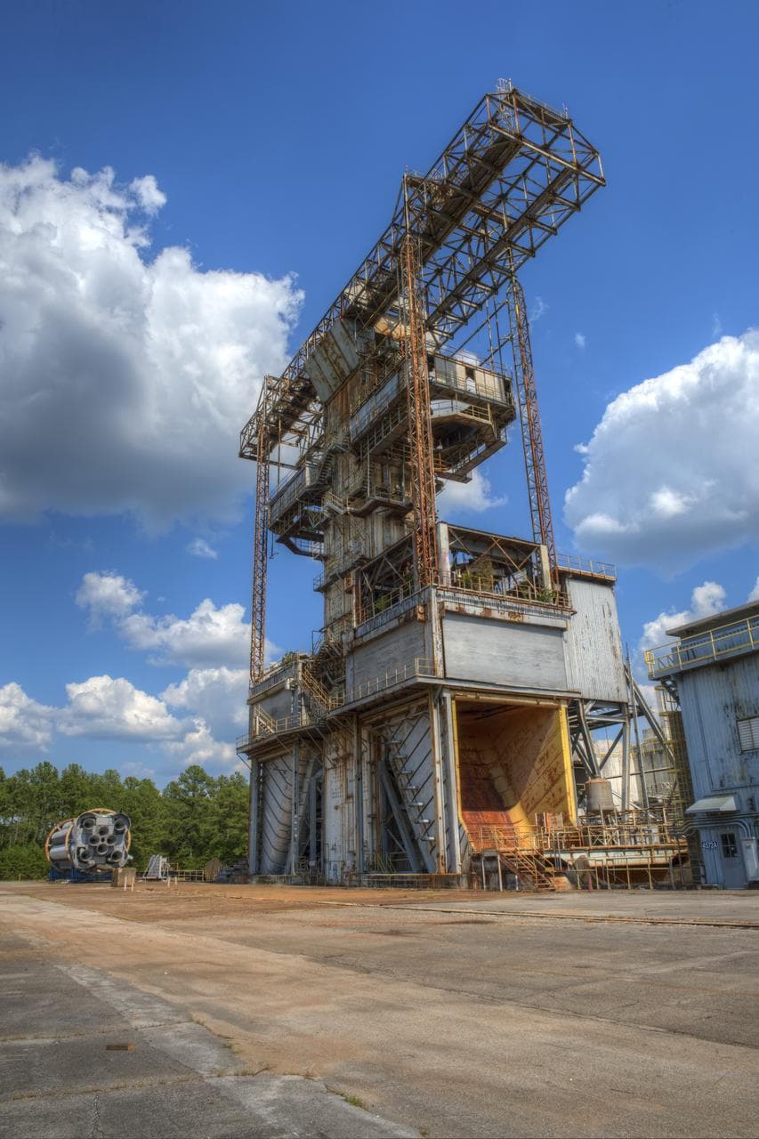 Propulsion and structural test facility