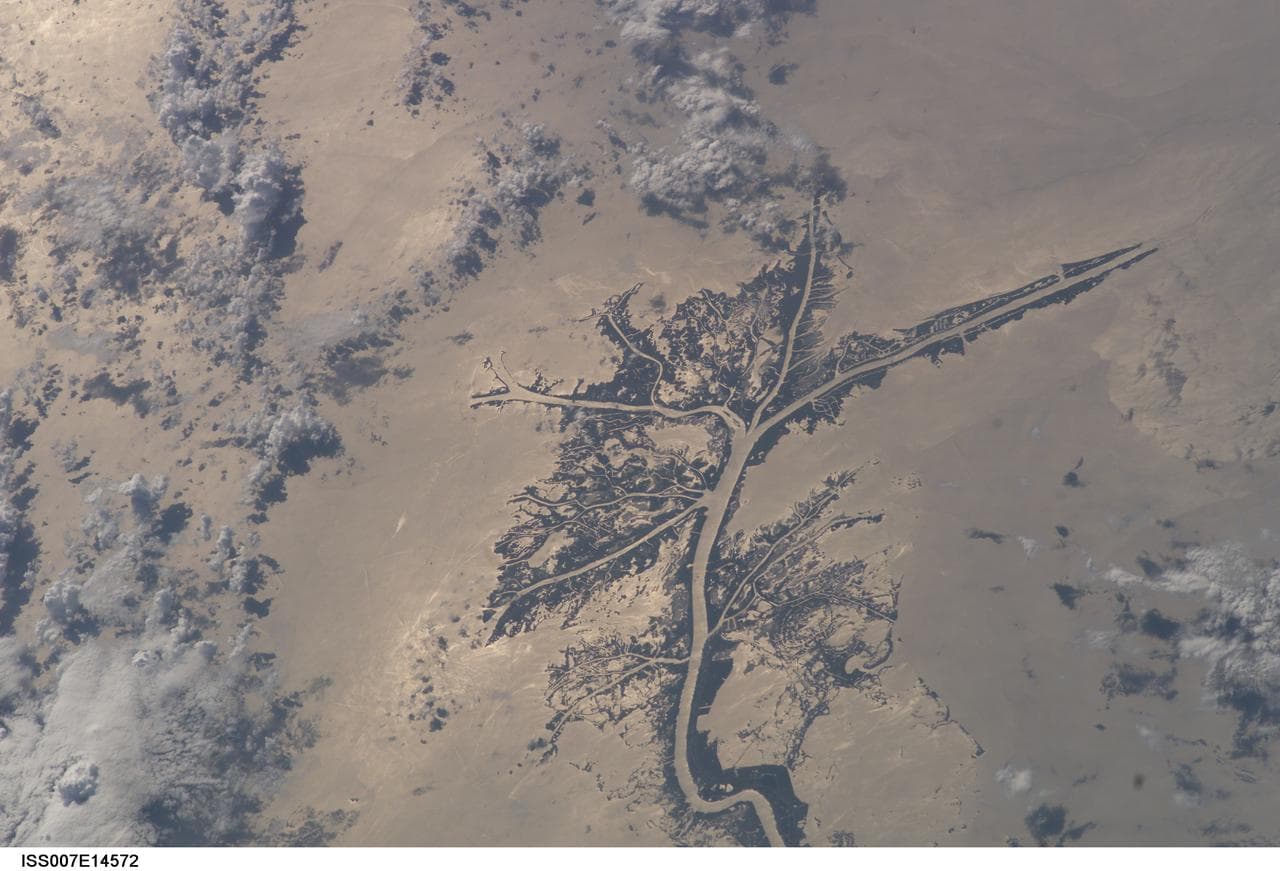 Earth observations taken by the Expedition Seven crew