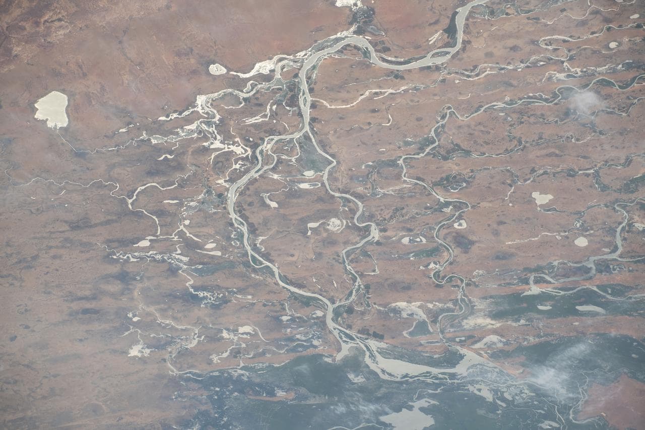 Niger, river, flows