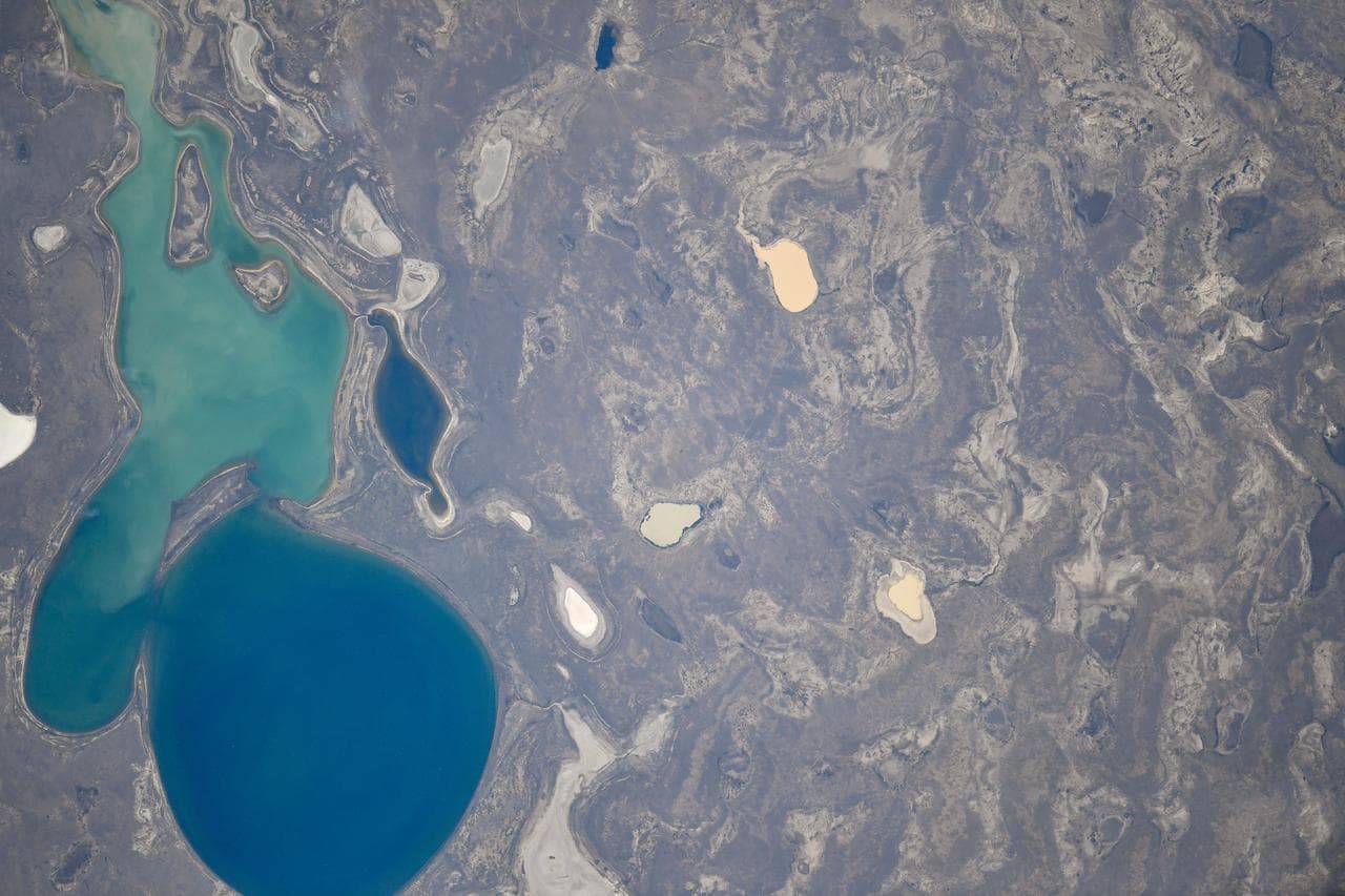 Lake, sparsely, populated