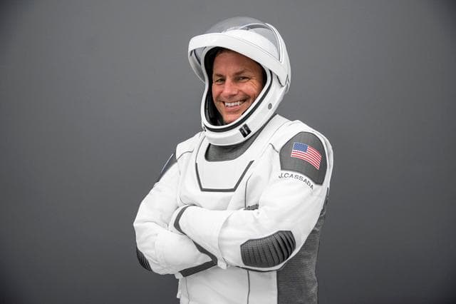 Spacex, crew, pilot