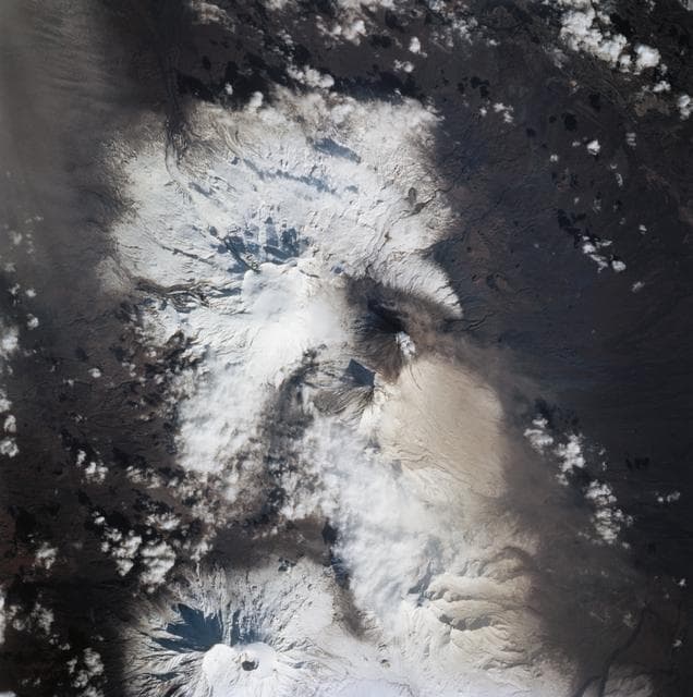 Eruption of Kliuchevskoi volcano