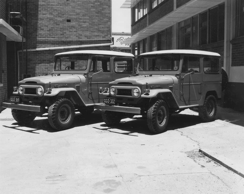 Survey Office Toyota vehicles for field work, Brisbane, December 1972