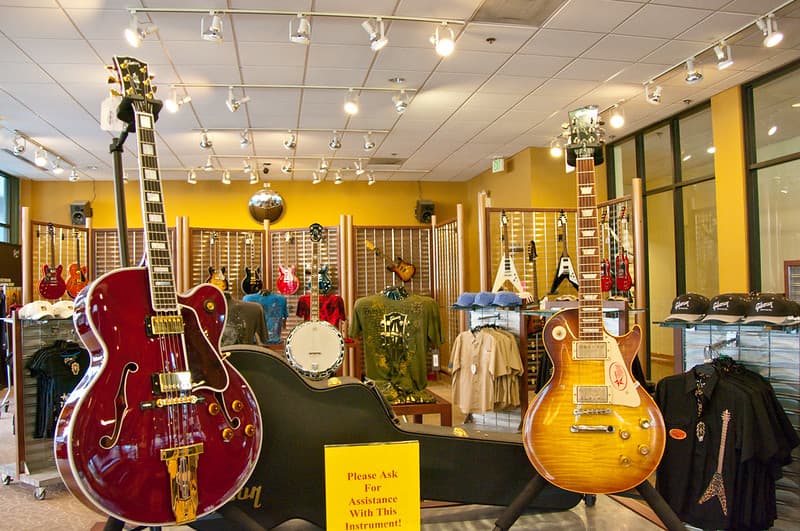 Road Trip: Gibson Factory