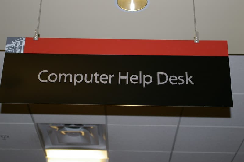Computer Help Desk sign