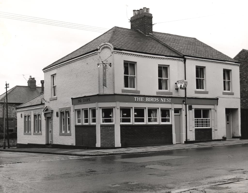 030439:The Birds Nest Walker Road 1966