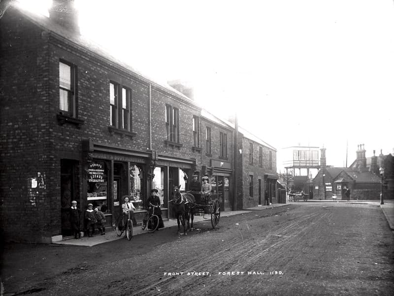 031057:Forest Hall Front Street C.1910