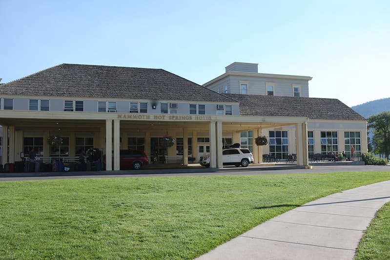 Mammoth Hot Springs Hotel, front of building