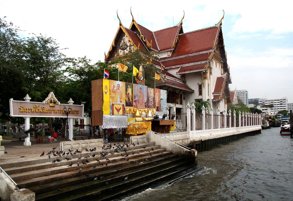 Bell Temple (Wat Rakan). Bangkok.