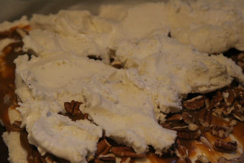 Midnight Kitchen making ice cream sandwiches 18July06 - 10