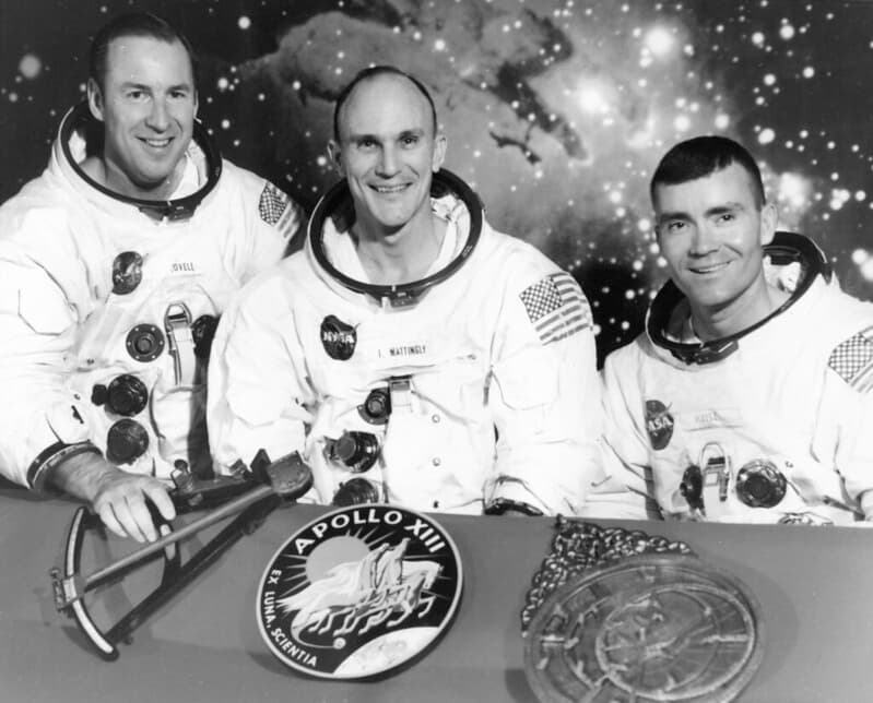 Apollo 13 prime crew, Navy portrait with early navigation tools