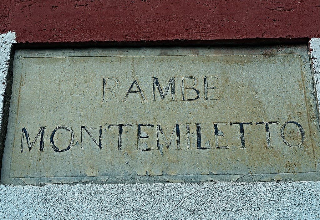 Lavagna street tablet (about 1780) in Naples