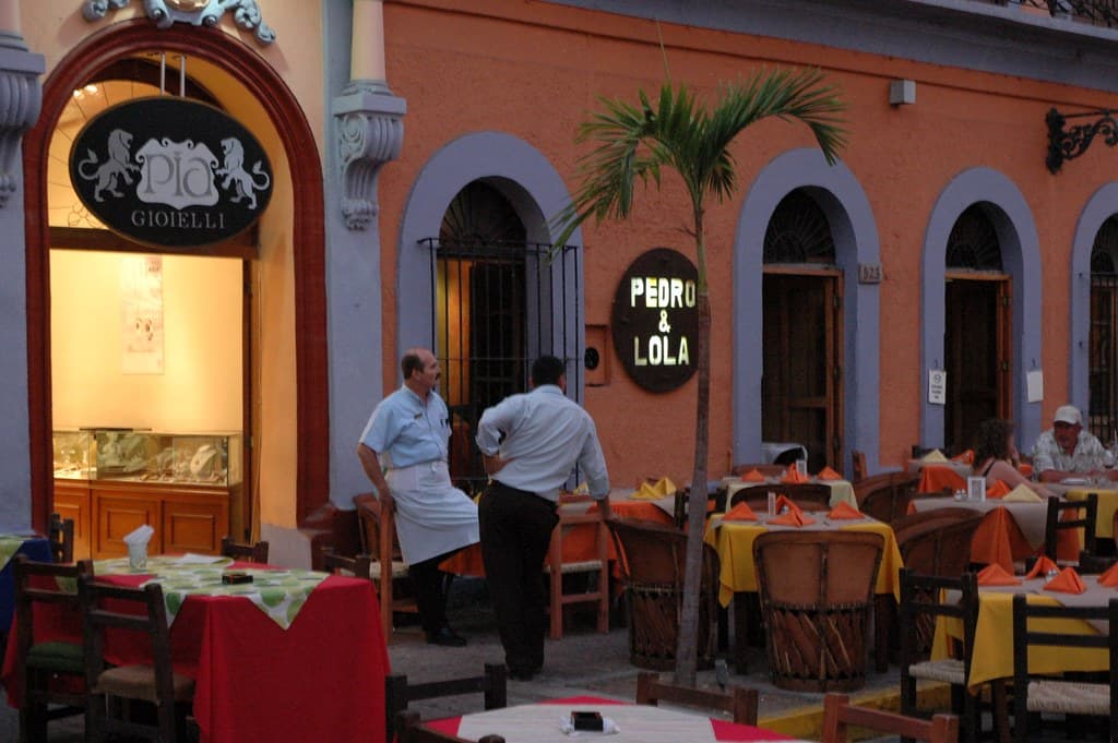 Business, businessmenchatting, centrohistorico