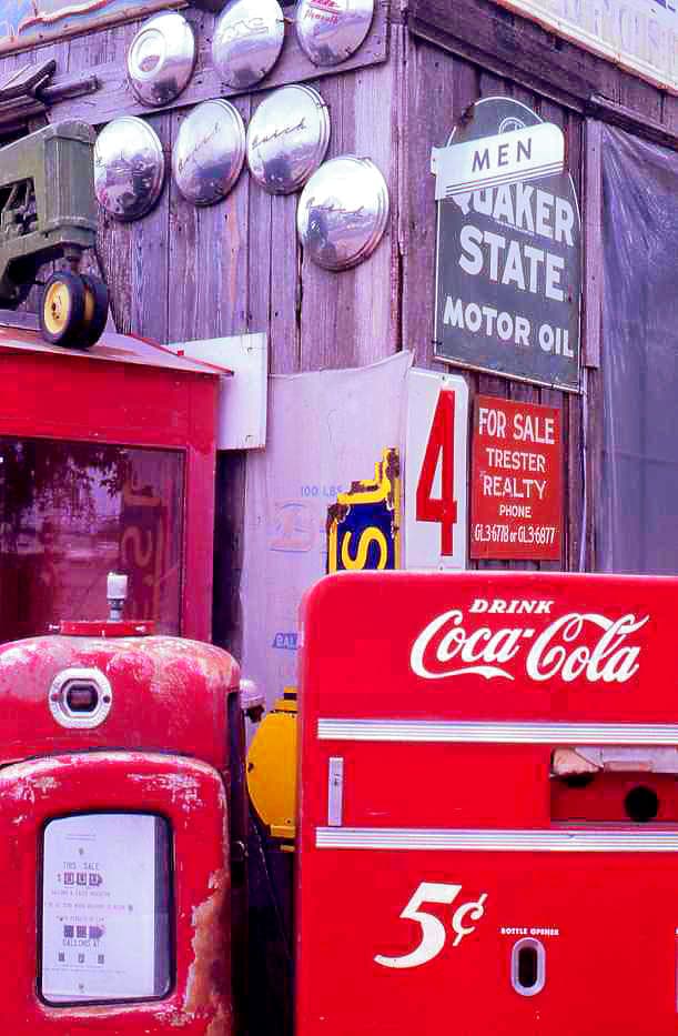 Old Coke Machine, Got a nickle?