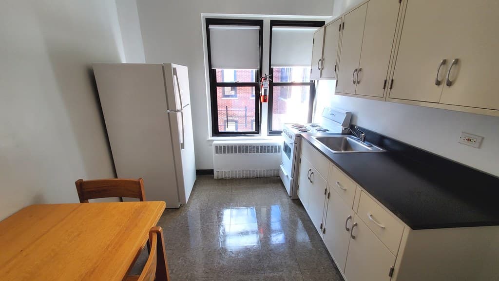 616 Suite Kitchen