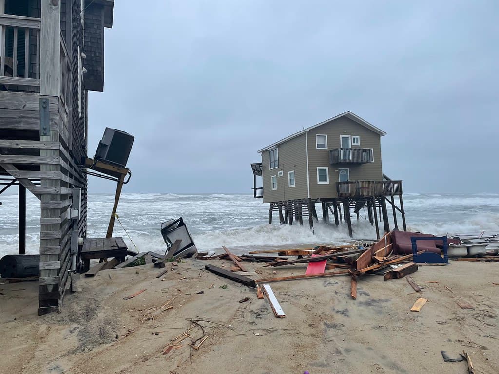 Collapsedhouse