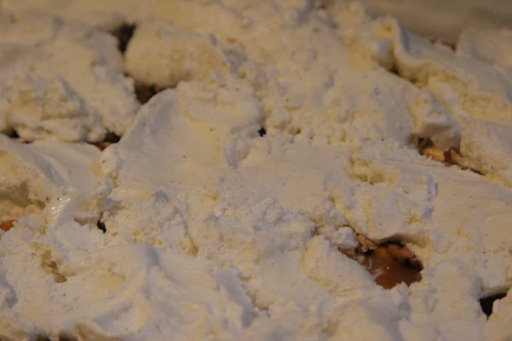 Midnight Kitchen making ice cream sandwiches 18July06 - 11