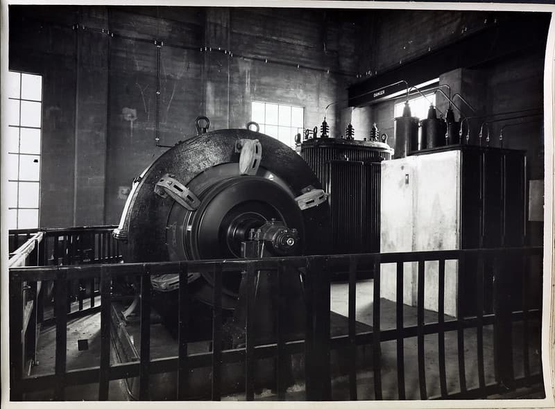 Archives, blackandwhite, breakers