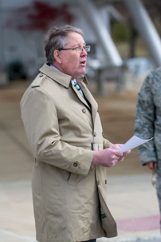 Army Reserve troops retire flag at Argonne National Laboratory